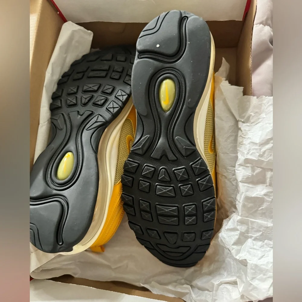 Nike Air Max 97 in Mustard - Picture 8 of 8